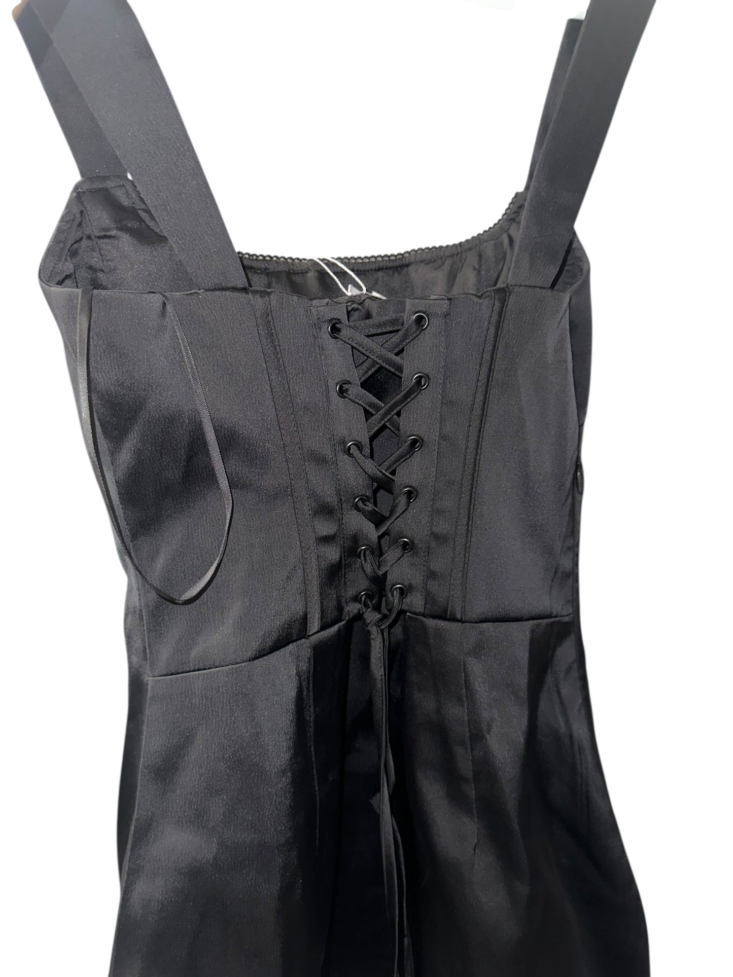 PRETTYLITTLETHING ruha, S