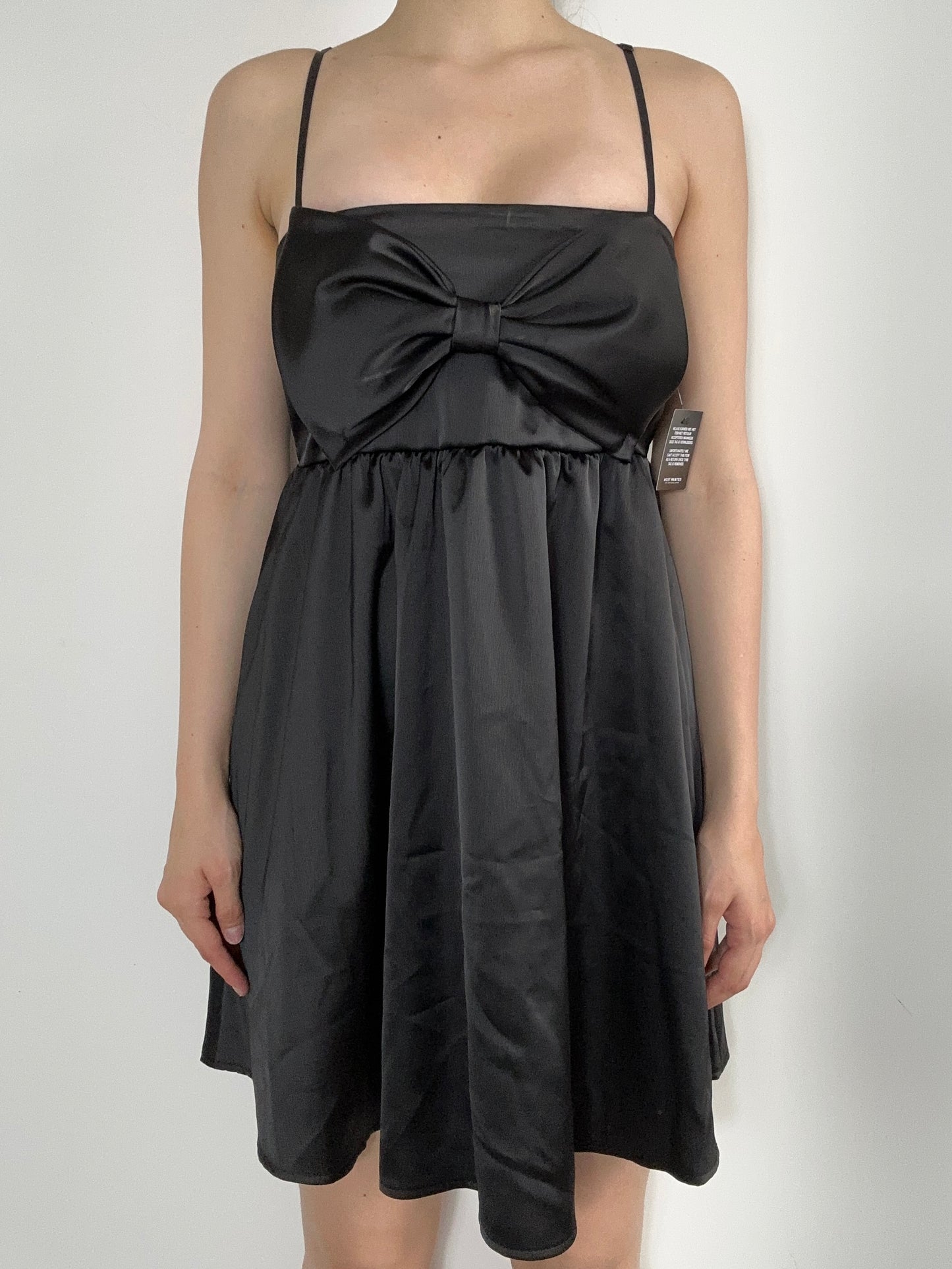 NONAME ruha, M