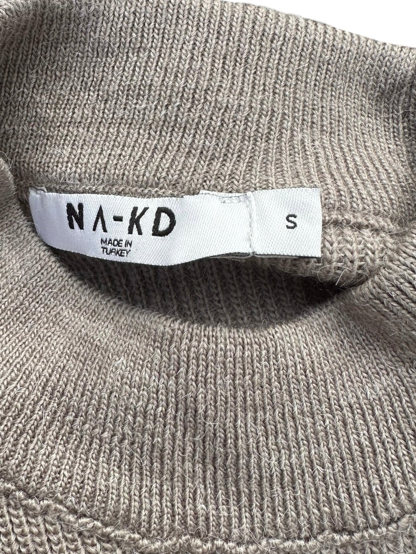 NA-KD ruha, S