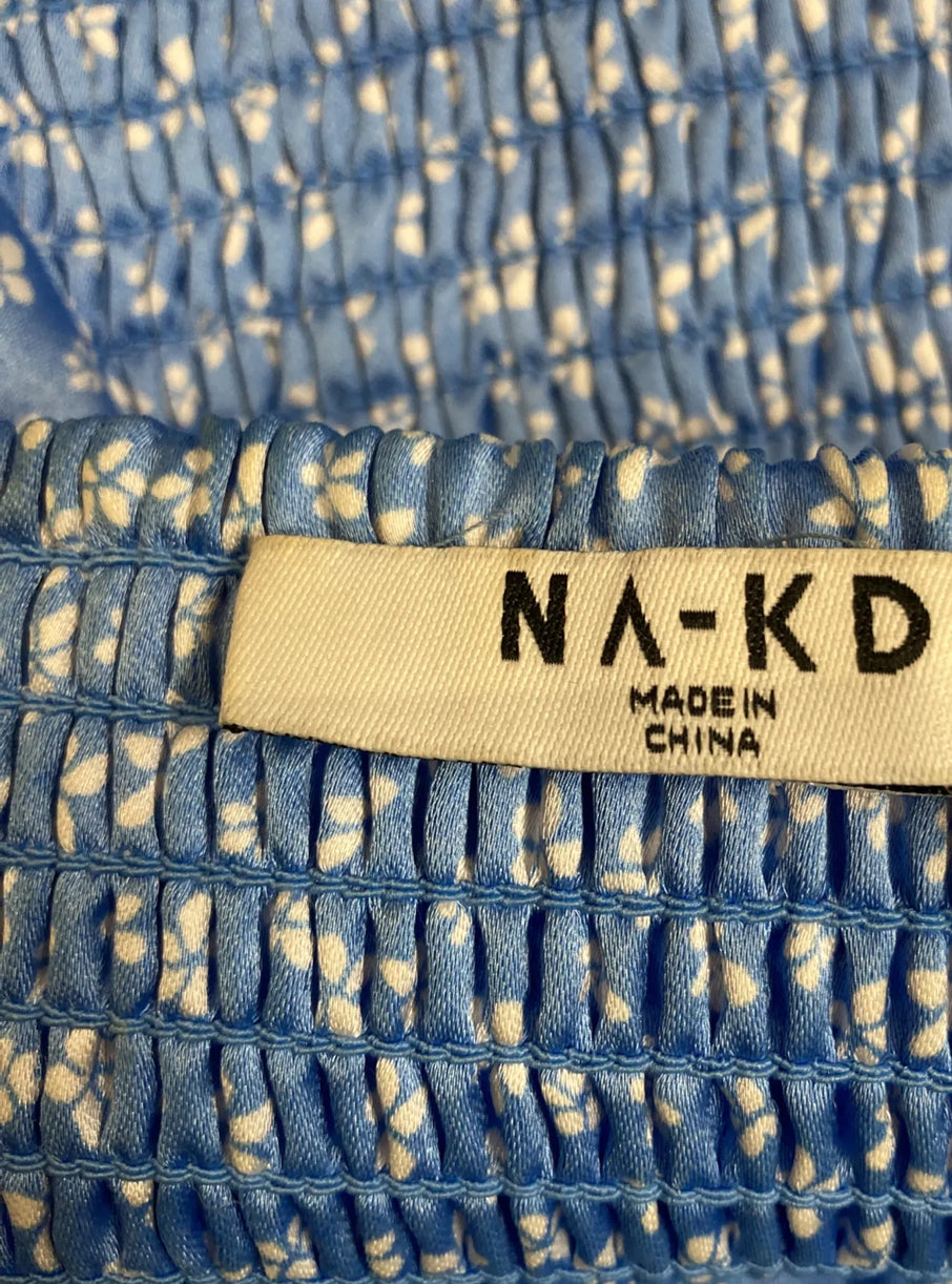 NA-KD ruha, M