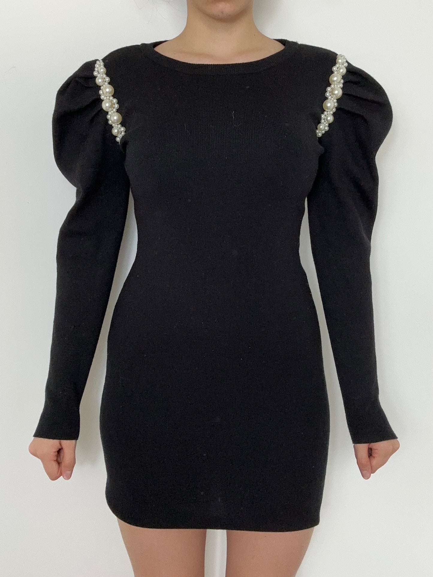 NONAME ruha, M