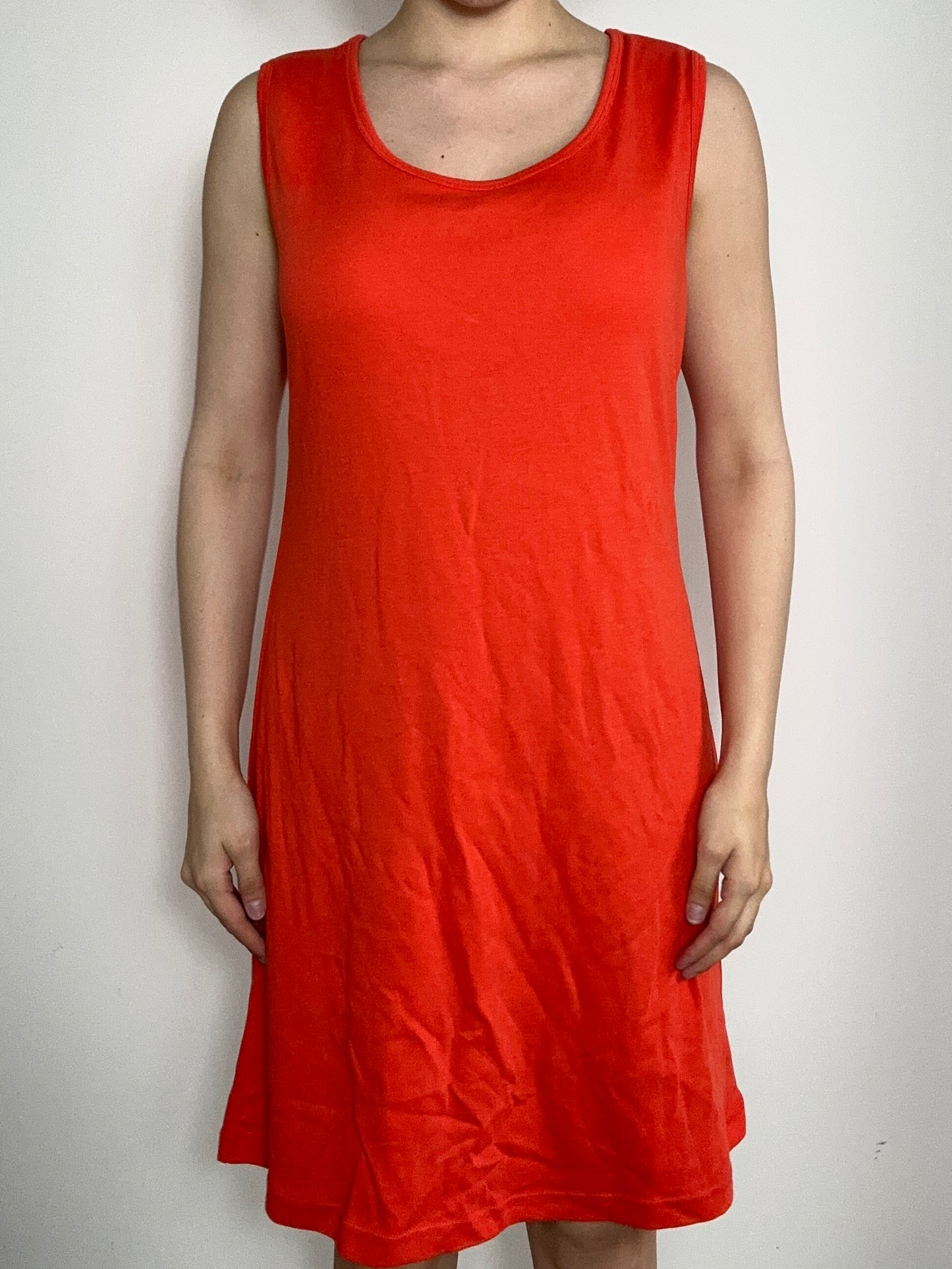 NONAME ruha, M