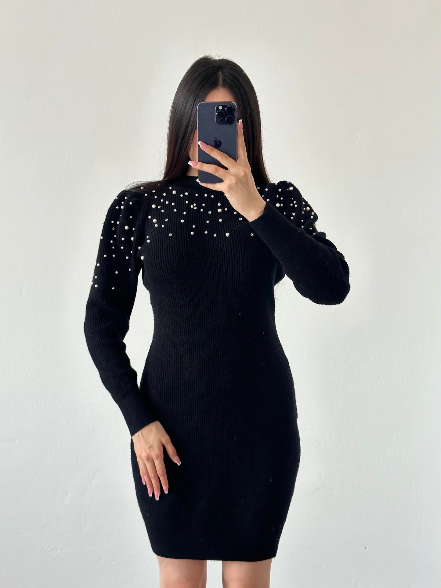 NONAME ruha, M