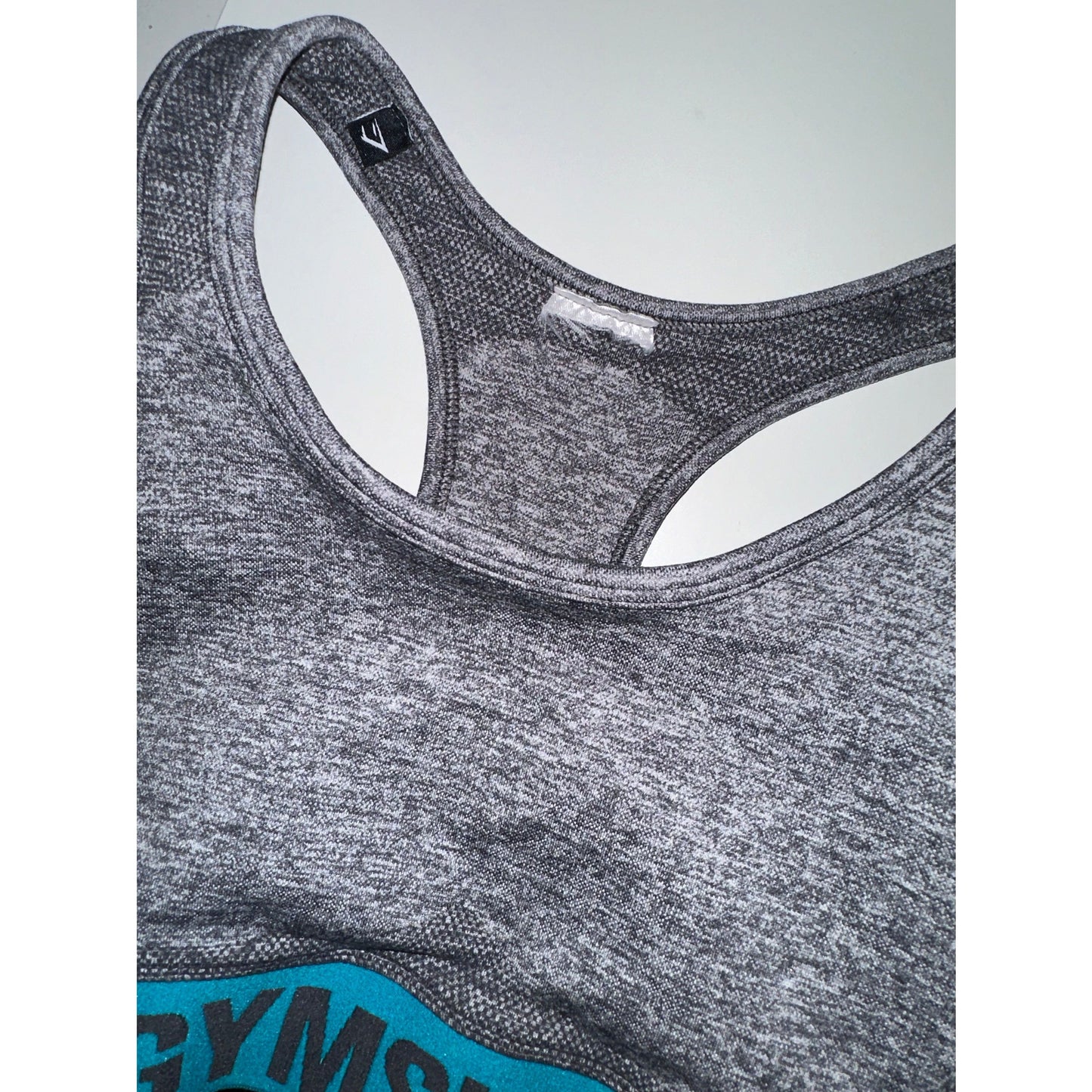 GYMSHARK sportmelltartó, XS